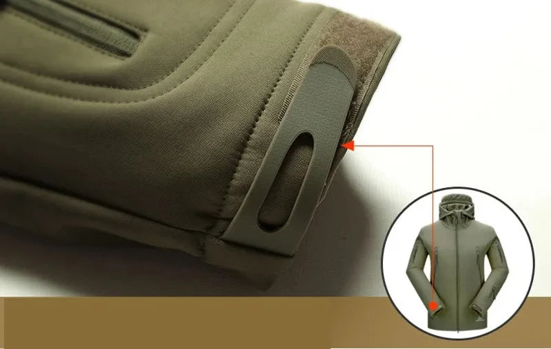 Veste de randonnée homme softshell à capuche, coupe-vent et déperlante