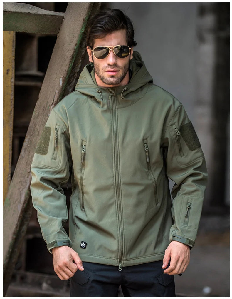 Veste de randonnée homme softshell militaire à capuche, coupe-vent